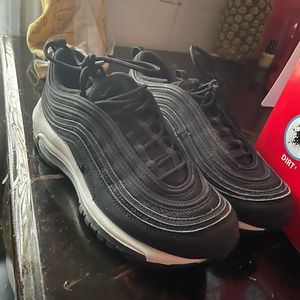 Nike Air Max worn total of 5 times